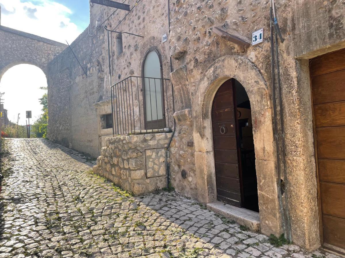Willa Terra Della Baronia Santo Stefano Di Sessanio Zewnętrze zdjęcie
